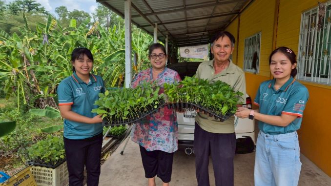 LINE_ALBUM_เยี่ยมเยียนวสช.-ผลไม้แช่อิ่ม_250813_15