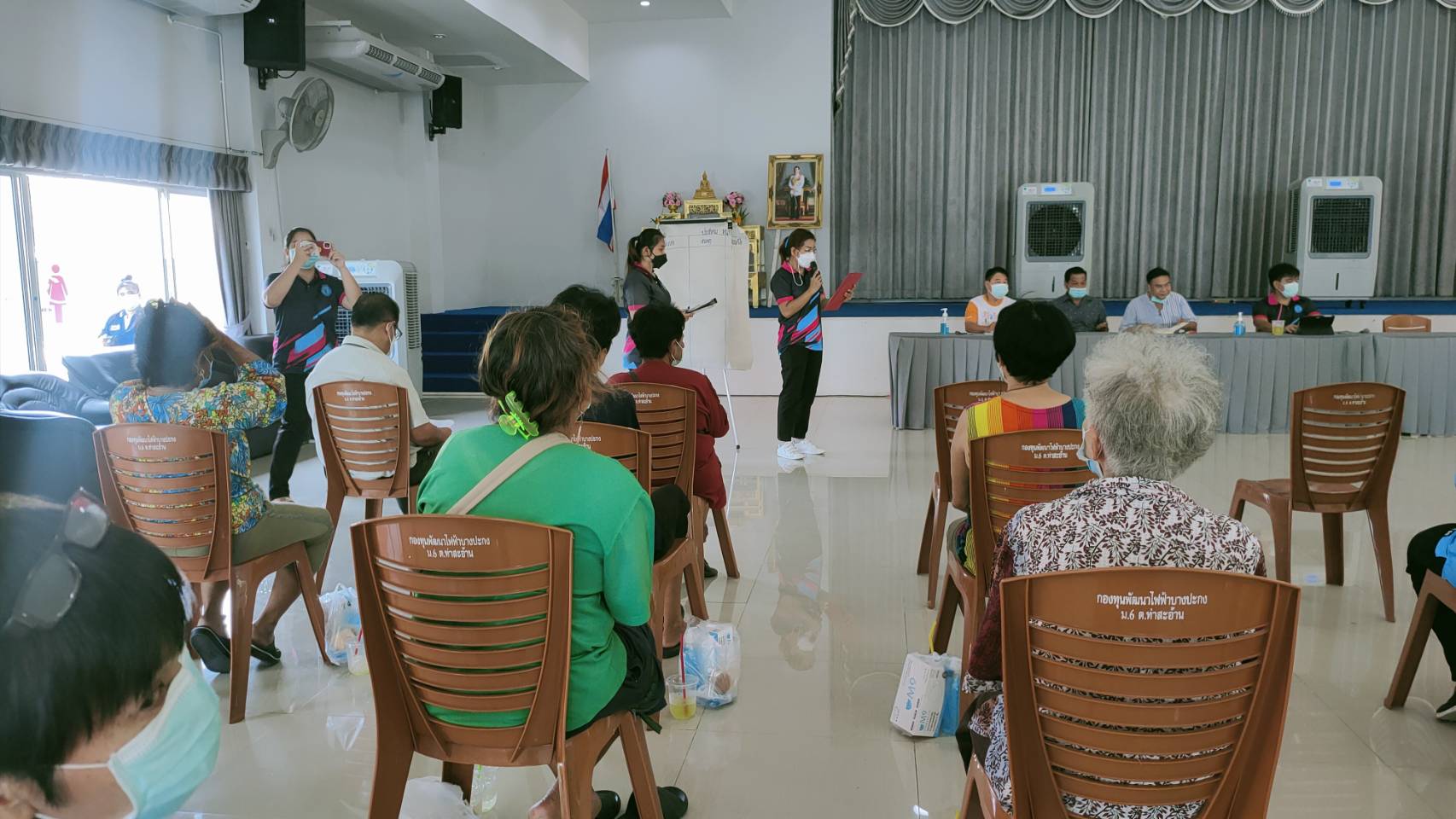 ร่วมประชุมประชาคมหมู่บ้าน ตำบลท่าสะอ้าน