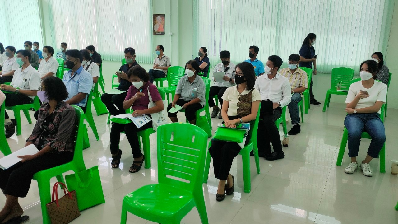 ร่วมการประชุมชี้แจงรายละเอียดโครงการและรับฟังความคิดเห็นและทำความเข้าใจกับประชาชนและผู้มีส่วนได้เสีย โครงการโรงไฟฟ้าพลังงานแสงอาทิตย์ชนิดติดตั้งบนหลังคา (Solar Rooftop)