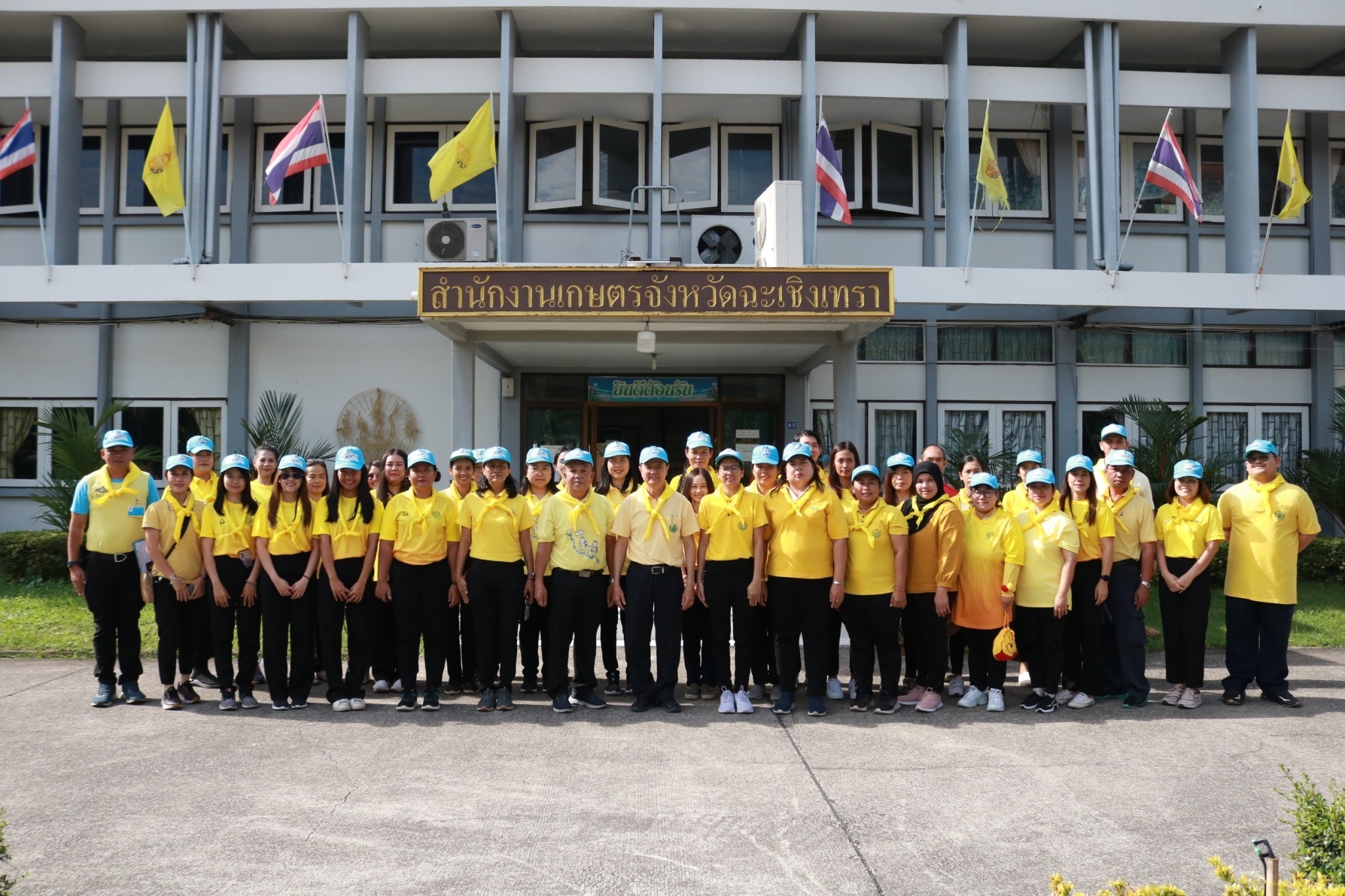 ร่วมกิจกรรมจิตอาสาบำเพ็ญสาธารณประโยชน์และบำเพ็ญสาธารณกุศลเนื่องในวันคล้ายวันพระราชสมภษพระบาทสมเด็จพระบรมชนกาธิเบศร มหาภูมิพลอดุลยเดชมหาราช บรมนาถบพิตร วันชาติและวันพ่อแห่งชาติ 5 ธันวาคม 2566